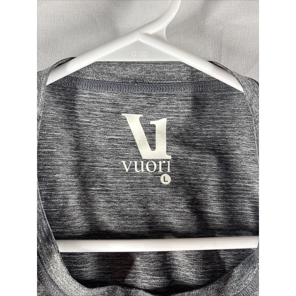 Vuori Men's Heather Long Grey Short Sleeve T-Shirt Athletic Gym Running Workout - Picture 5 of 5